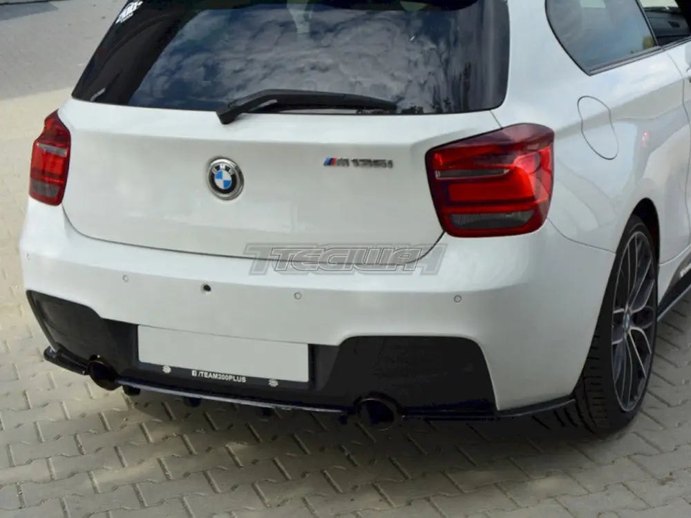 Maxton Design Central Rear Splitter BMW 1-Series F20 F21 M-power With Vertical Bars