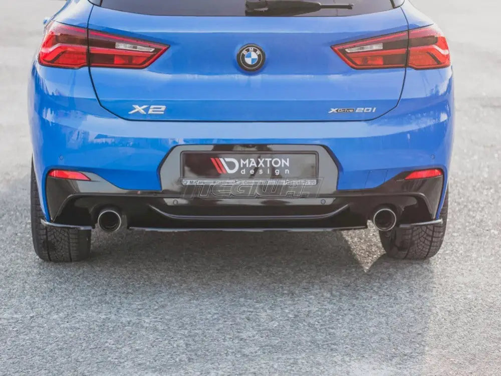 Maxton Design Central Rear Splitter BMW X2 F39 M Sport 2016-