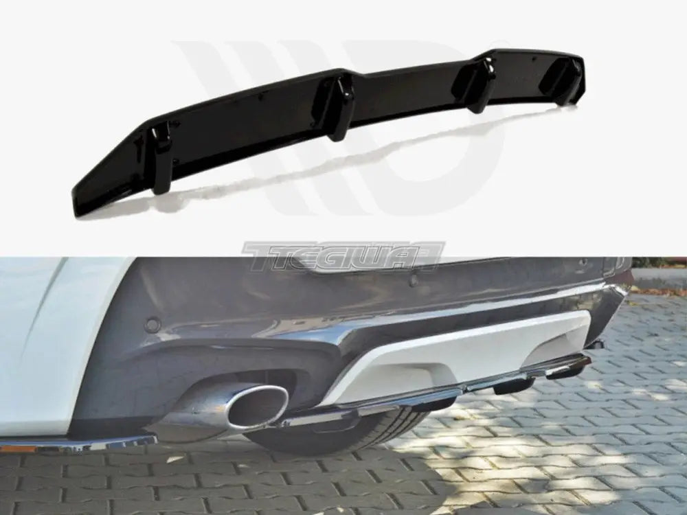 Maxton Design Central Rear Splitter BMW X4 M-pack With A Vertical BAR