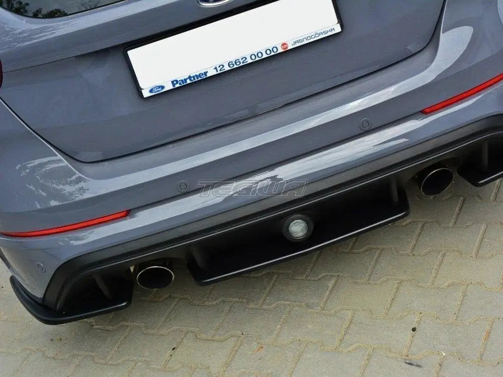 Maxton Design Central Rear Splitter Ford Focus 3 RS