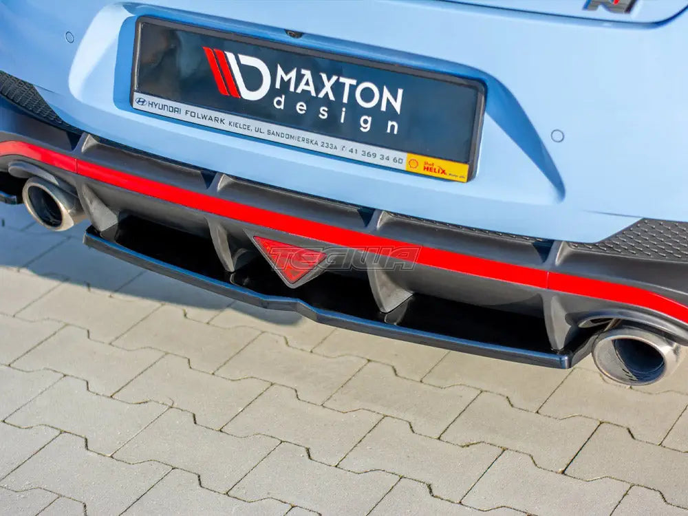 Maxton Design Central Rear Splitter NO Vertical Bars Hyundai I30 MK3 N Fastback 2018-