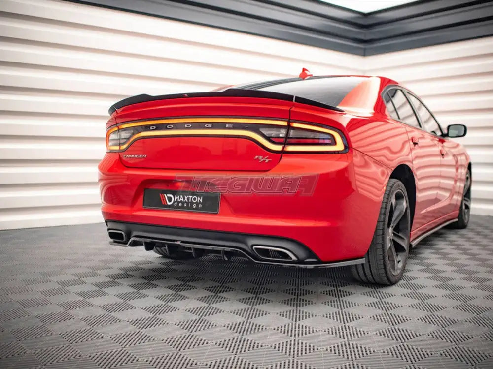 Maxton Design Central Rear Splitter Vertical Bars Dodge Charger RT MK7 Facelift 2014-