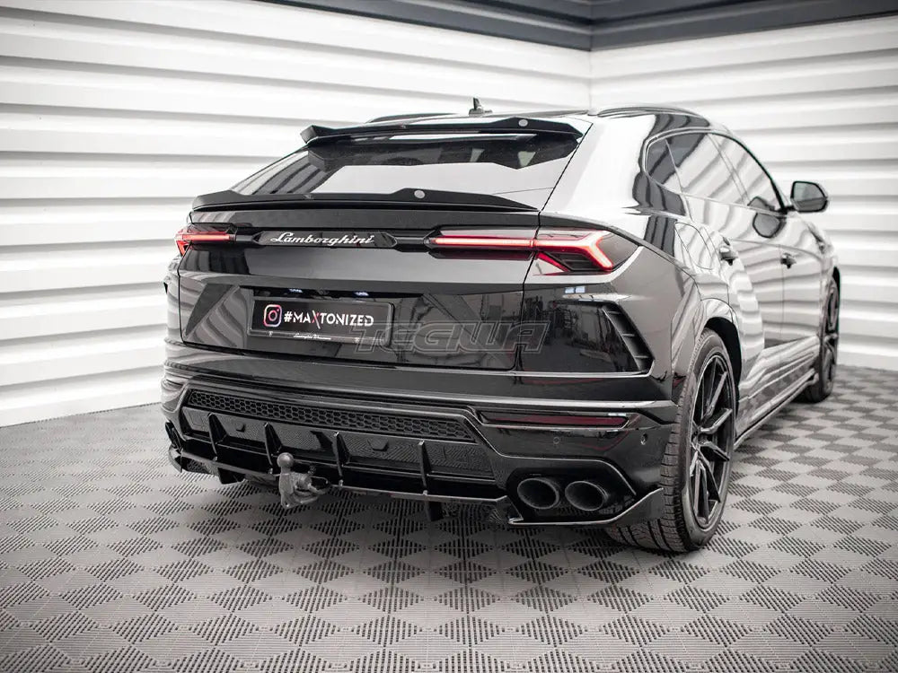 Maxton Design Central Rear Splitter Vertical Bars Lamborghini URUS MK1