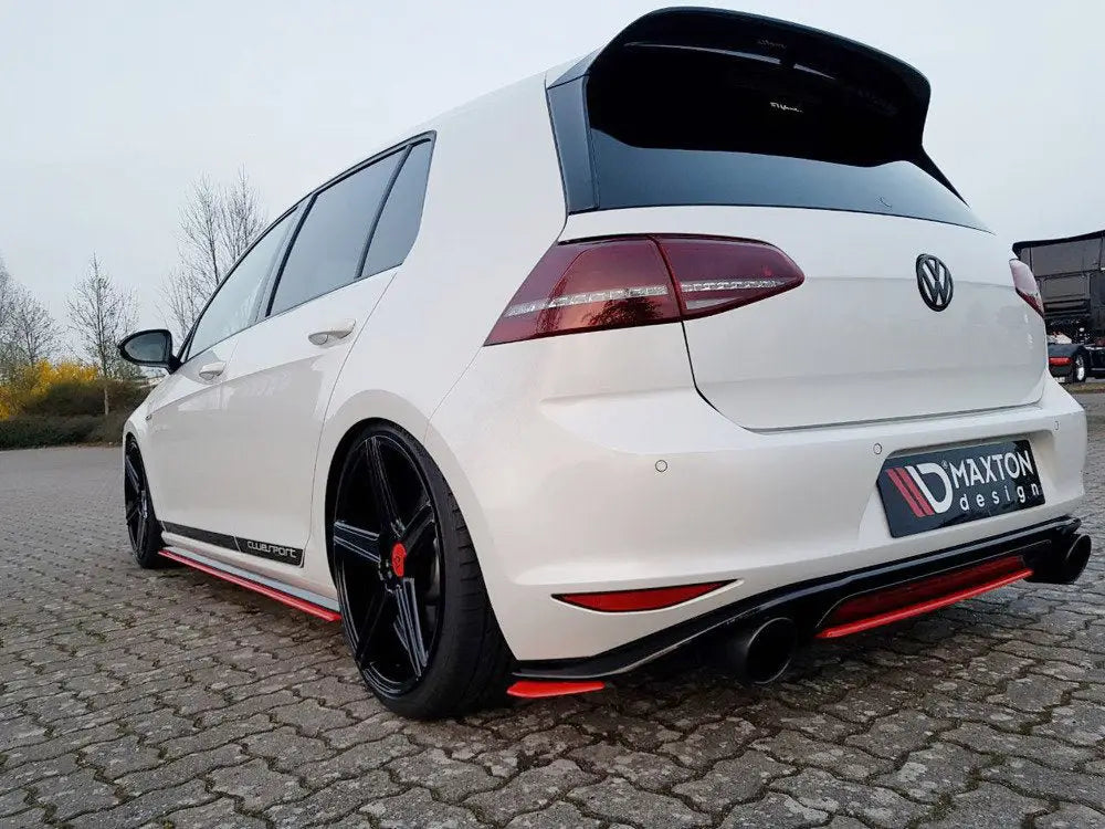 Maxton Design Central Rear Splitter Volkswagen Golf MK7 GTI Clubsport 16-17