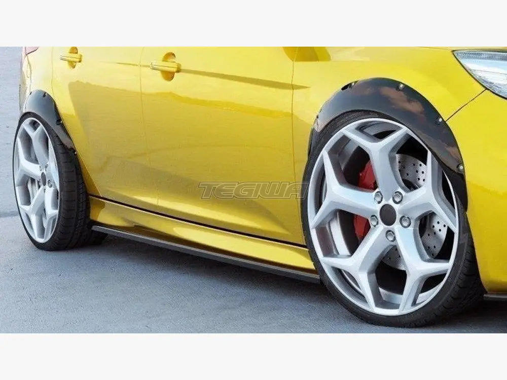 Maxton Design Fenders Extension Ford Focus ST MK3 01-14