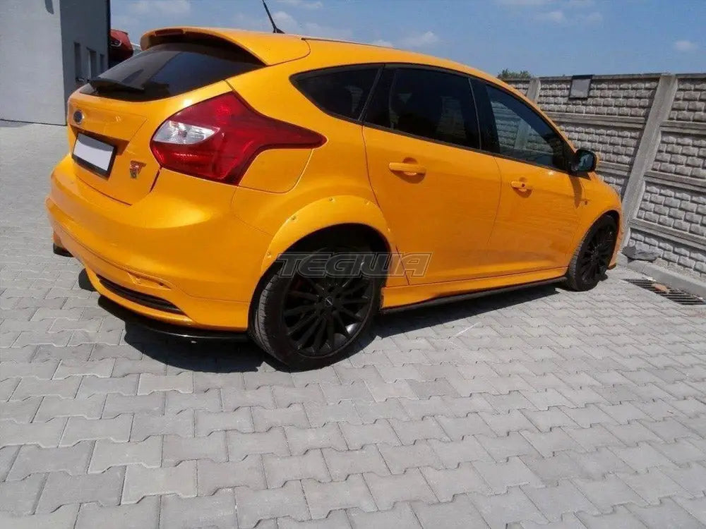 Maxton Design Fenders Extension Ford Focus ST MK3 01-14