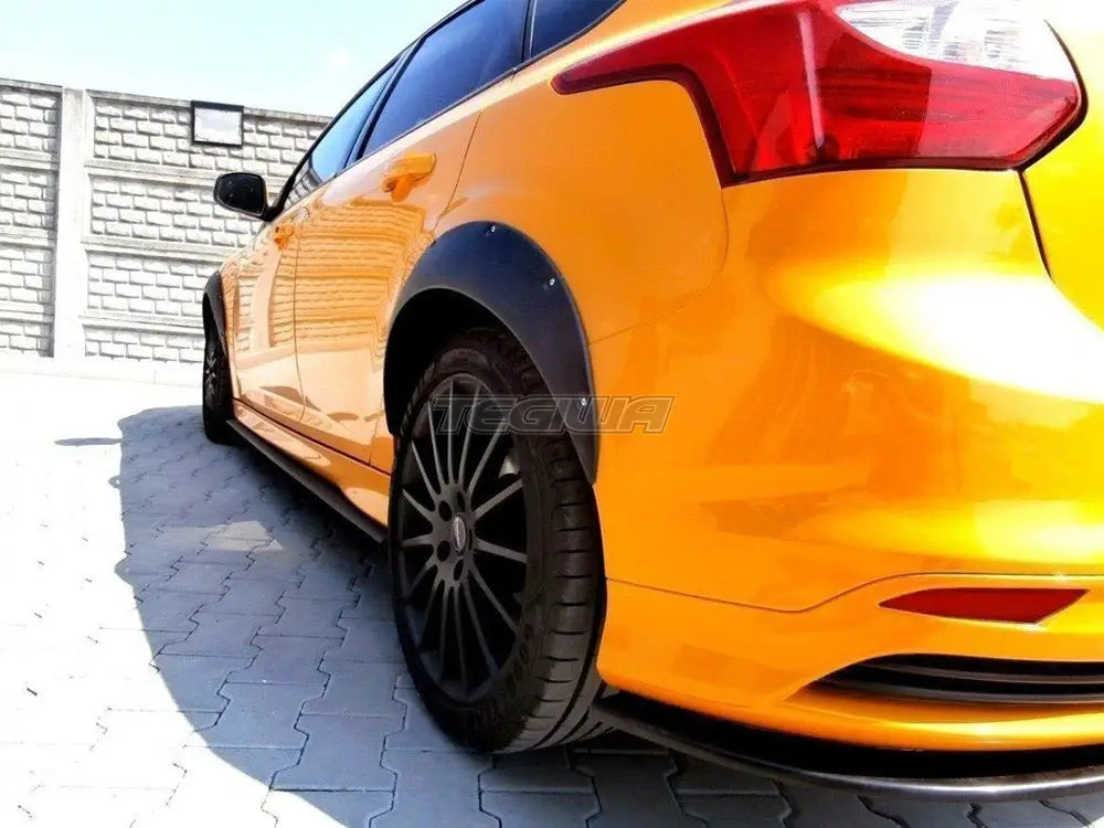 Maxton Design Fenders Extension Ford Focus ST MK3 01-14