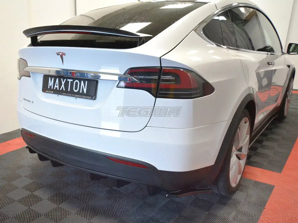 Maxton Design Rear Diffuser Tesla Model X 2015-