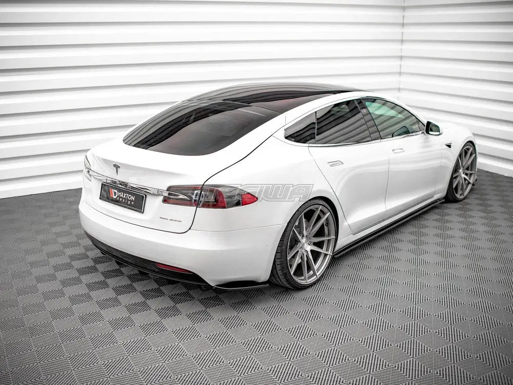 Maxton Design Rear Side Splitters Tesla Model S Facelift 2016-