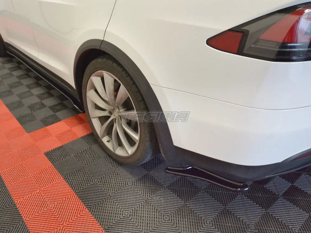 Maxton Design Rear Side Splitters V.1 Tesla Model X 2015-