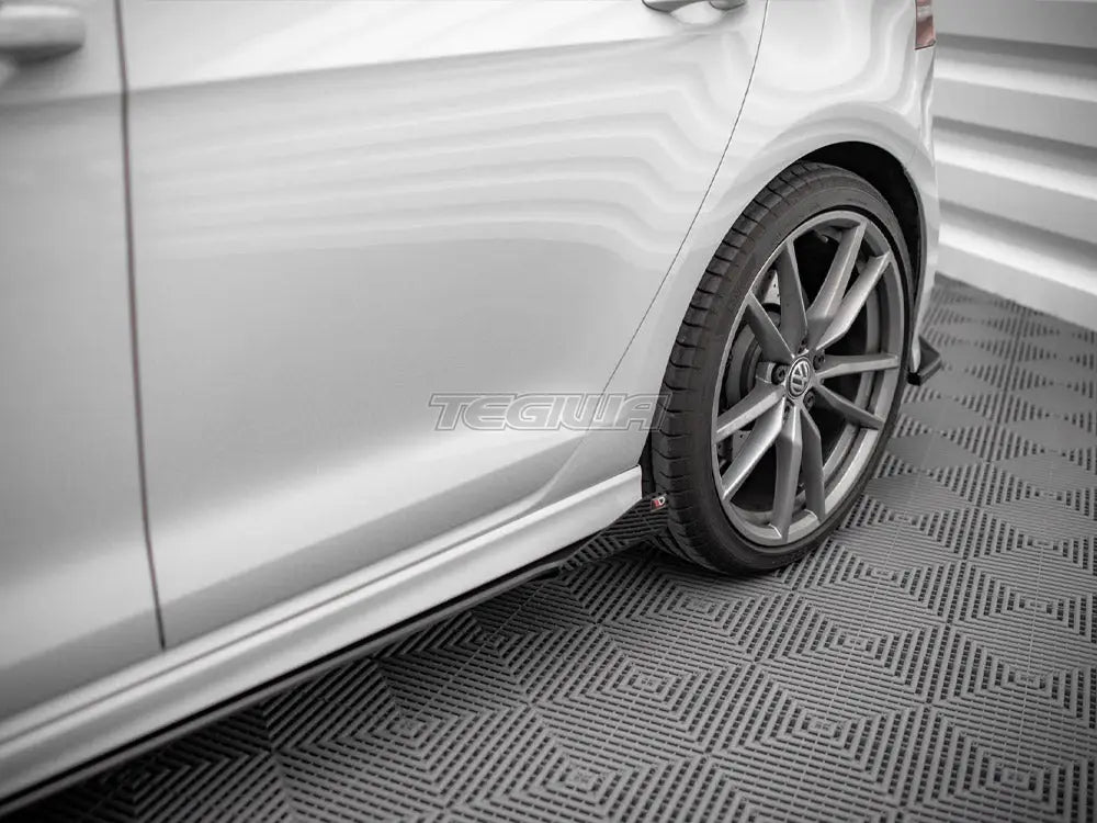 Maxton Design Side Flaps Volkswagen Golf R Mk7