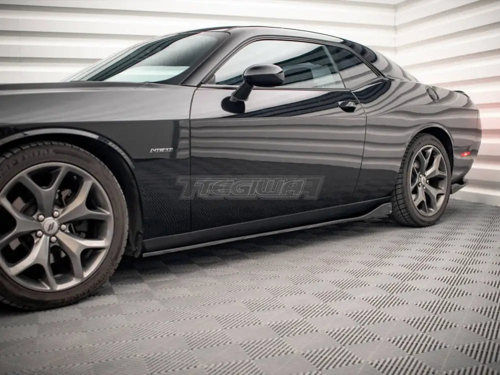 Maxton Design Side Skirts Diffusers Dodge Challenger RT MK3 Facelift 2014-